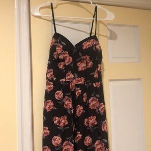 Silky black rose jumpsuit w/ pockets!